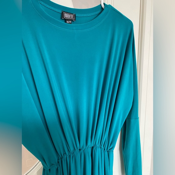 Dress - Picture 3 of 4